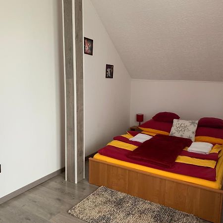 Nagcsalados Rozsa Apartman บาลาตอนแลลเล ภายนอก รูปภาพ