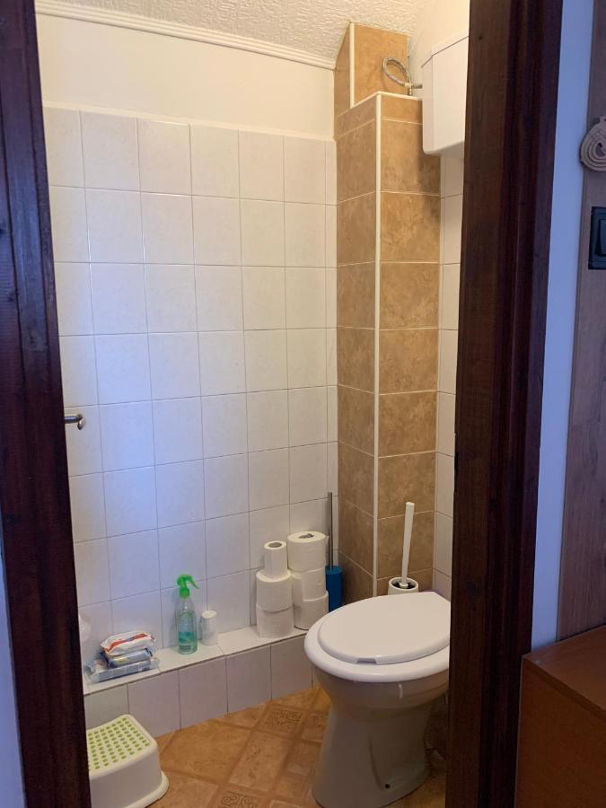Nagcsalados Rozsa Apartman บาลาตอนแลลเล ภายนอก รูปภาพ